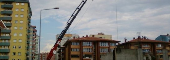 Sablon Wellness Club inşaat aşaması vinç çalışması